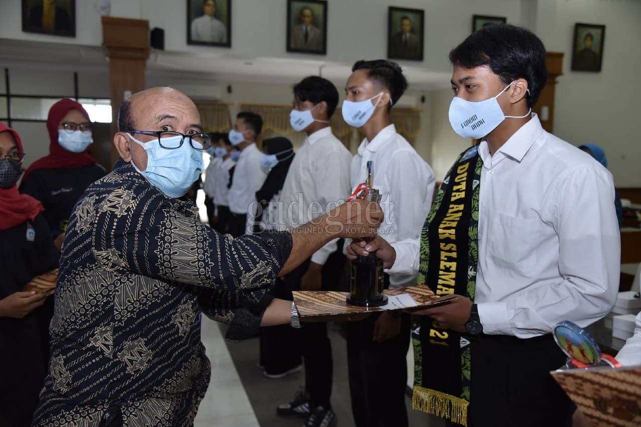 Nobatkan 10 Duta Anak, Sleman Harapkan Atmosfer Pergaulan Anak Sehat dan Kondusif Nobatkan 10 Duta Anak, Sleman Harapkan Atmosfer Pergaulan Anak Sehat dan Kondusif