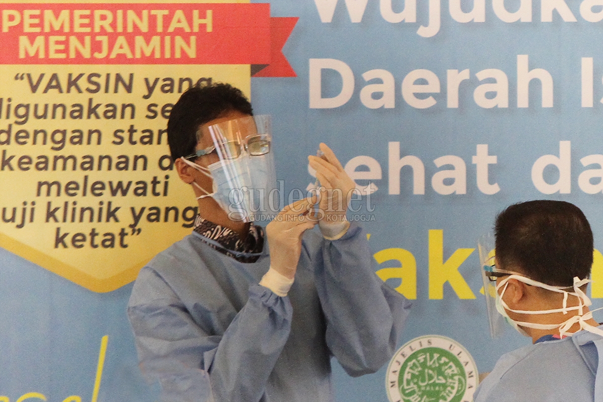 Catat! Ini Link Pendaftaran Vaksinasi Lansia Yogyakarta Catat! Ini Link Pendaftaran Vaksinasi Lansia Yogyakarta