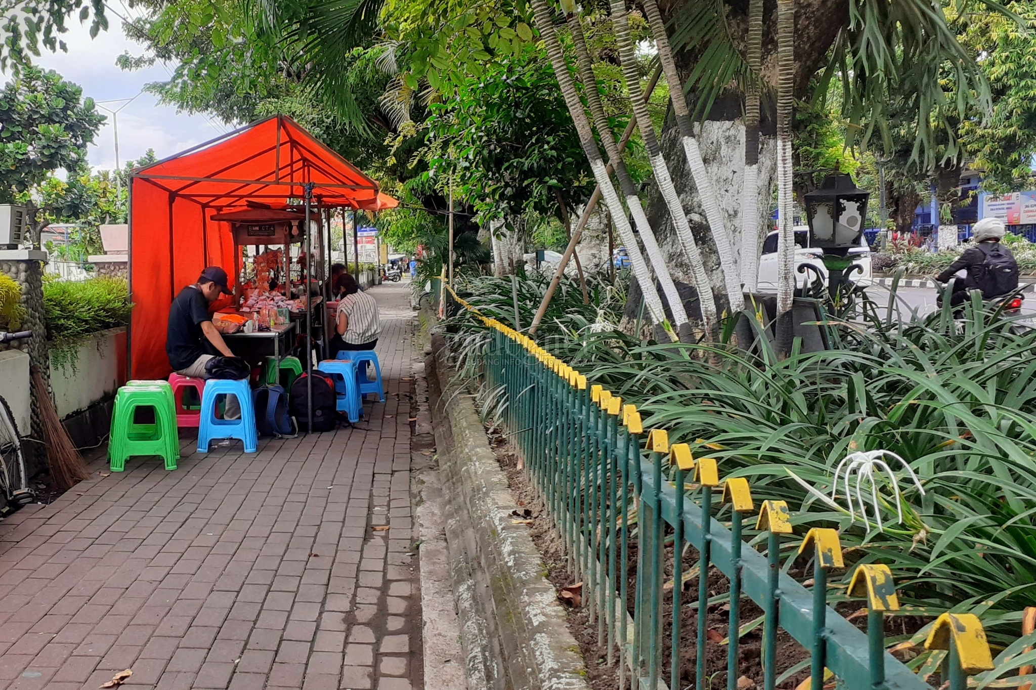 Revitalisasi Pedestrian Galeria-Gramedia, PKL Minta Tidak Direlokasi Terlalu Jauh Revitalisasi Pedestrian Galeria-Gramedia, PKL Minta Tidak Direlokasi Terlalu Jauh