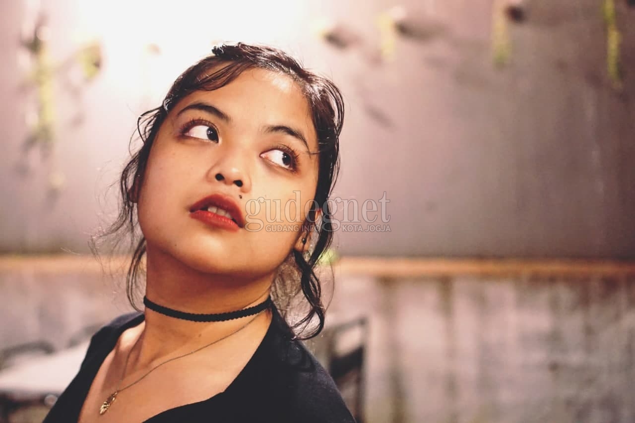 Nora Lily Luncurkan Single Perdana Bertajuk ‘Hasew’ Nora Lily Luncurkan Single Perdana Bertajuk ‘Hasew’