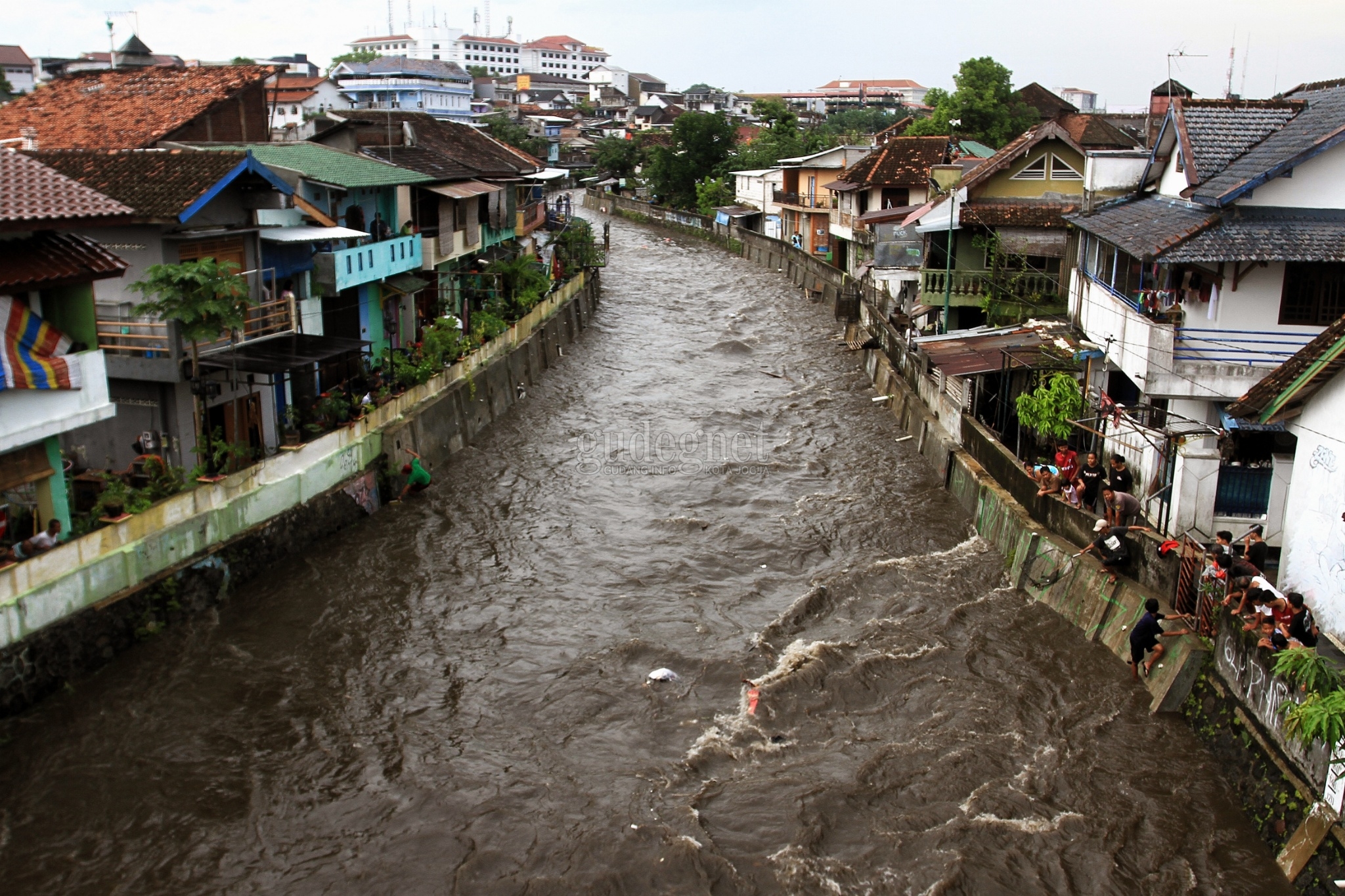 BPBD Imbau Masyarakat Waspadai Cuaca Ekstrem BPBD Imbau Masyarakat Waspadai Cuaca Ekstrem