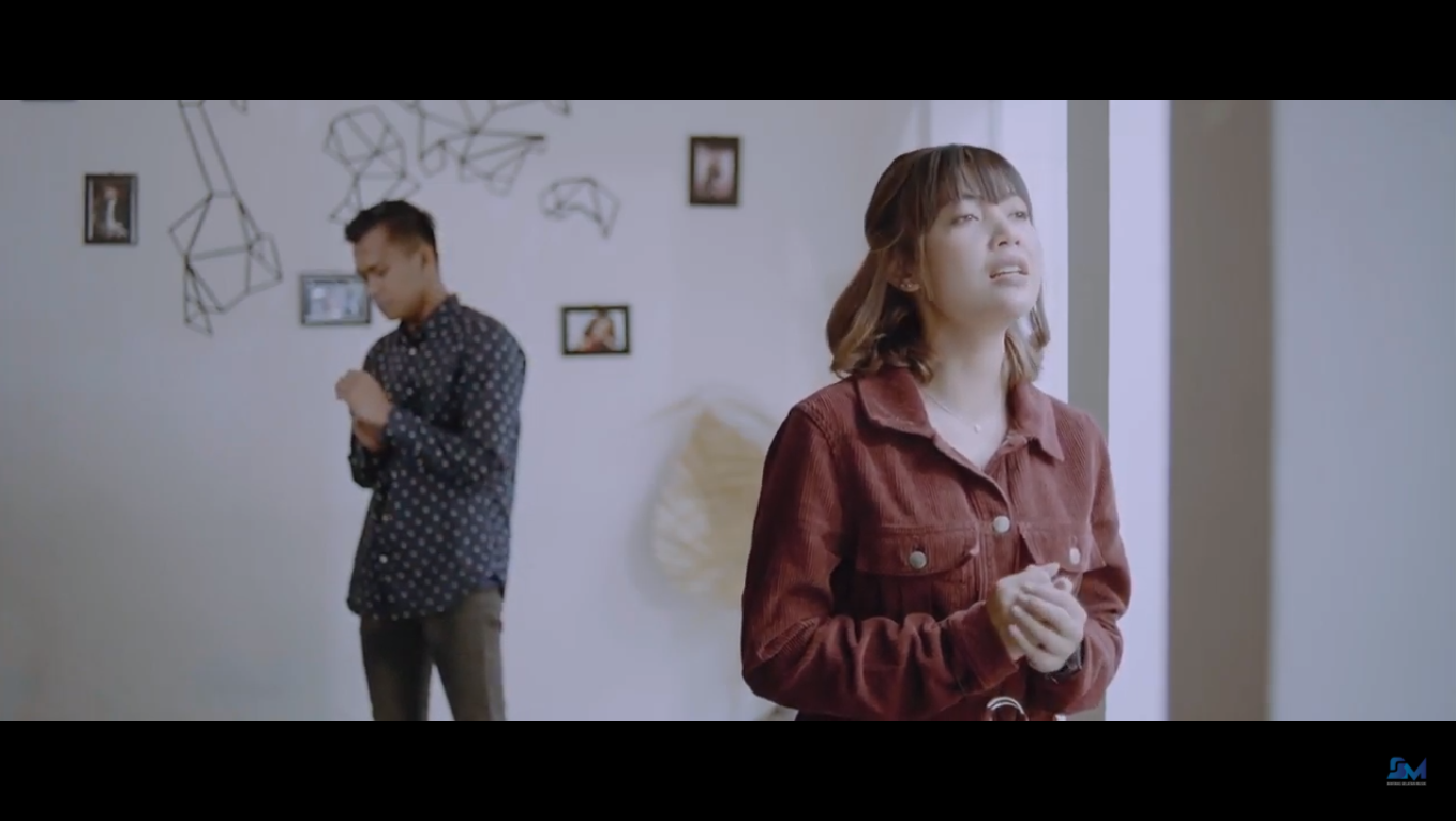 Diproduseri Piyu, Tami Aulia feat Dhani Atmadja Luncurkan Lagu 'Aku Yang Terbuang' Diproduseri Piyu, Tami Aulia feat Dhani Atmadja Luncurkan Lagu 'Aku Yang Terbuang'