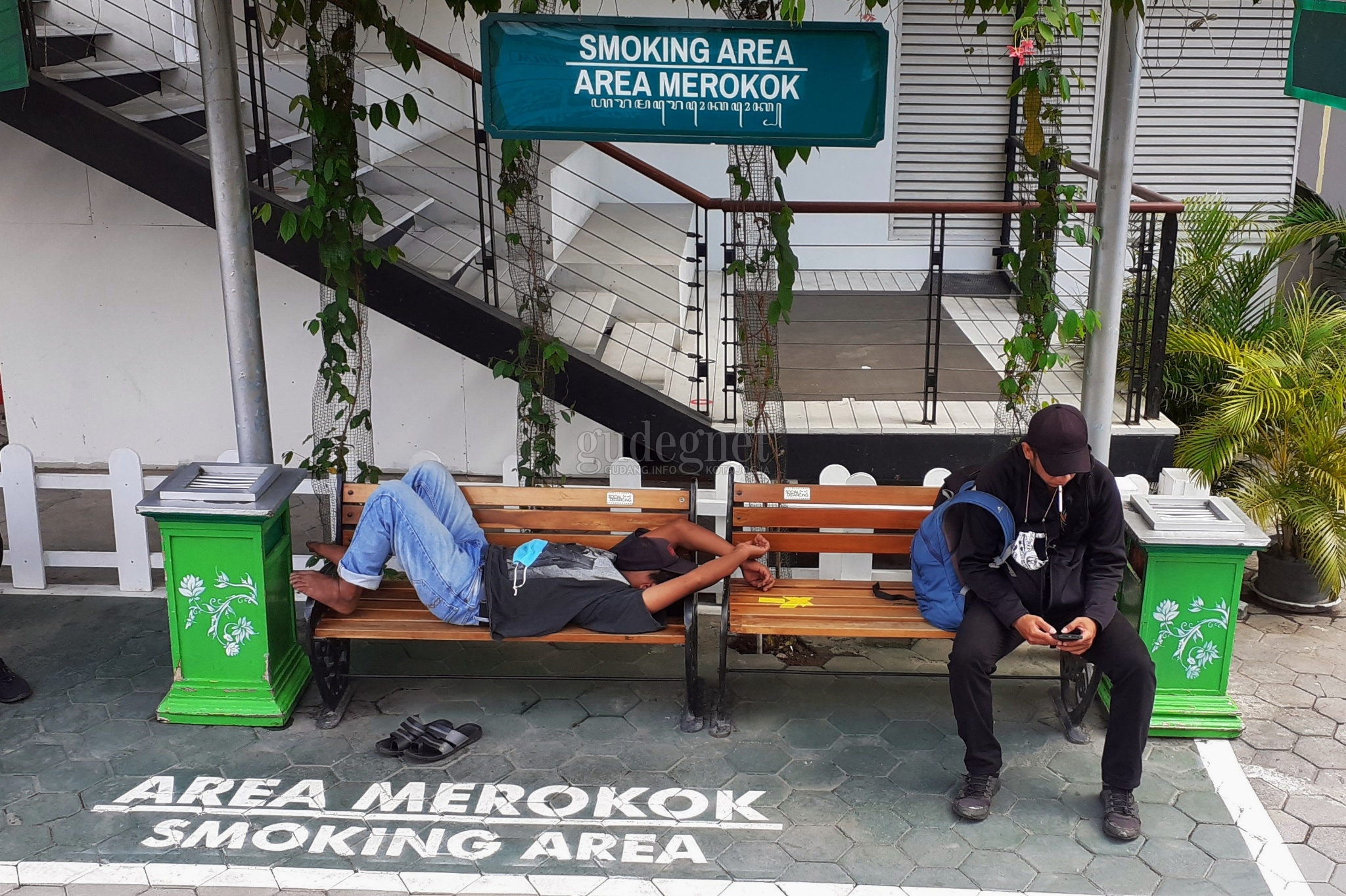Merokok Sembarangan di Malioboro, Fotonya Akan Diviralkan Merokok Sembarangan di Malioboro, Fotonya Akan Diviralkan