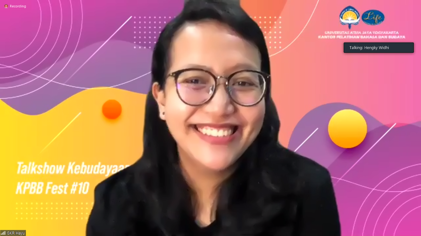 GKR Hayu Jadi Pembicara Talkshow Kebudayaan UAJY GKR Hayu Jadi Pembicara Talkshow Kebudayaan UAJY