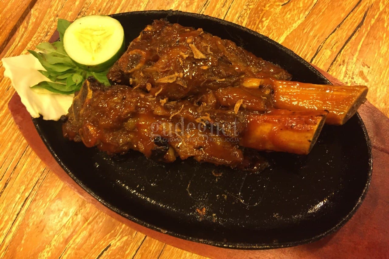 Tekko, Sajian Nusantara dengan Menu Spesial Iga Tekko, Sajian Nusantara dengan Menu Spesial Iga