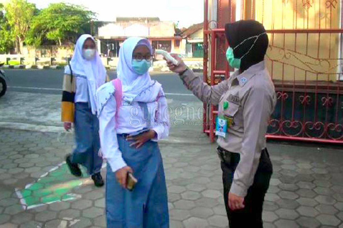 Pastikan Siswa Sehat, PTM Ditunda Dua Minggu Pastikan Siswa Sehat, PTM Ditunda Dua Minggu