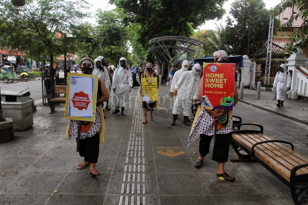 Varian Virus Baru, Masyarakat Diminta Tidak Panik dan Tetap Jaga Prokes Varian Virus Baru, Masyarakat Diminta Tidak Panik dan Tetap Jaga Prokes