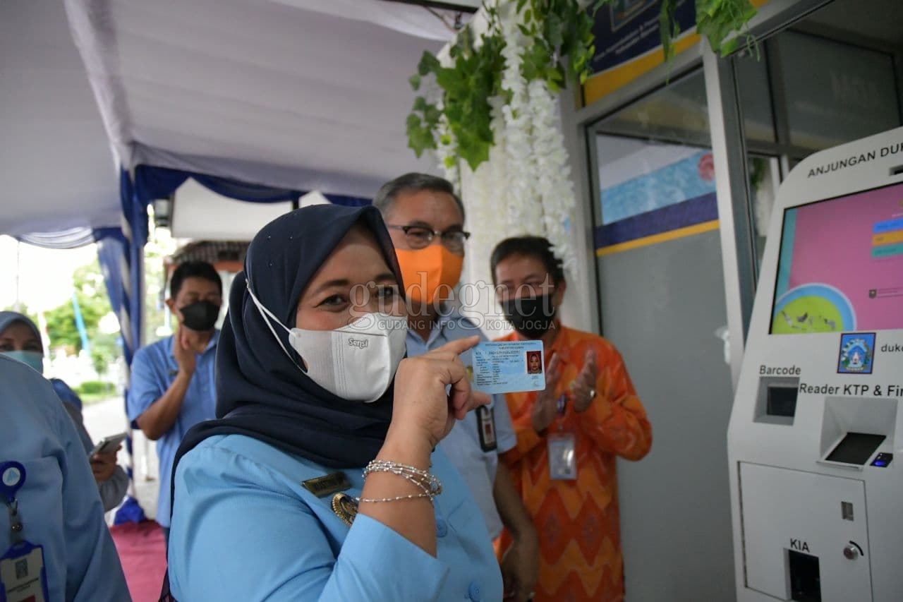 Cetak KTP Sendiri dengan dengan ADM Cetak KTP Sendiri dengan dengan ADM