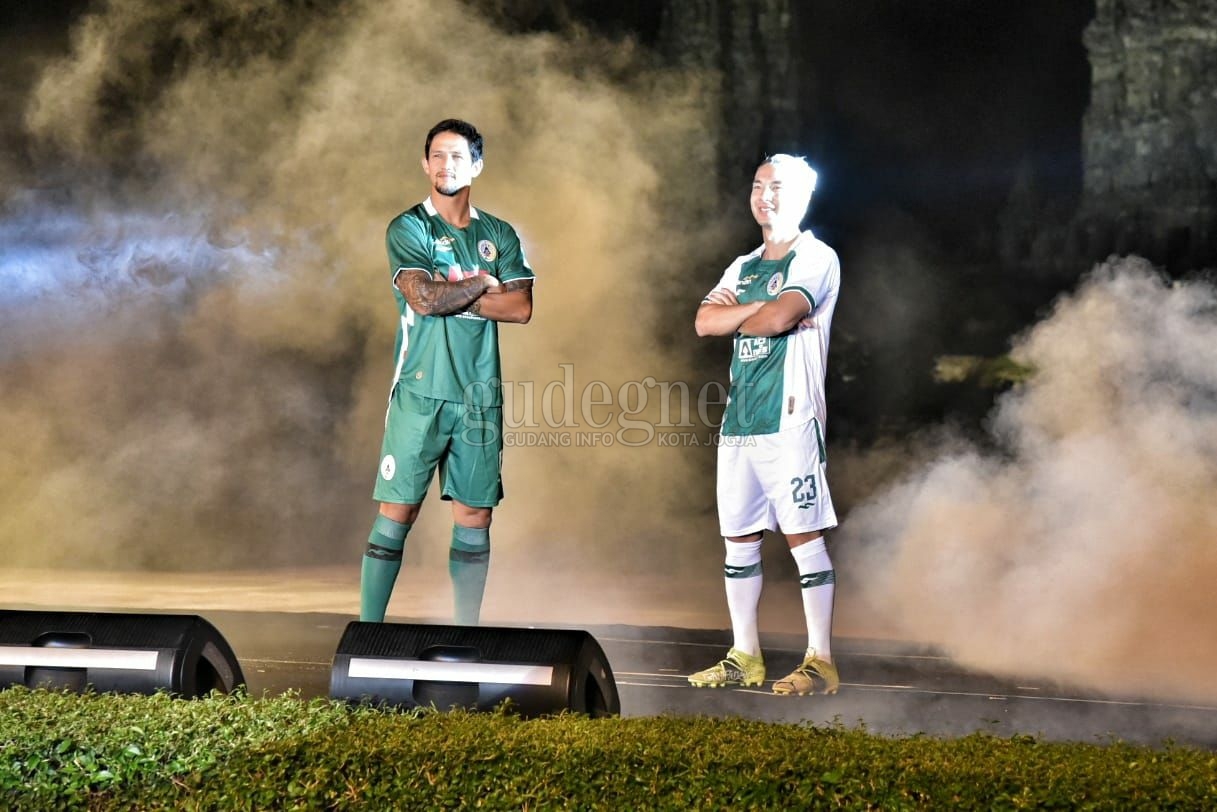 HUT ke-45, PS Sleman Luncurkan Jersey Baru HUT ke-45, PS Sleman Luncurkan Jersey Baru
