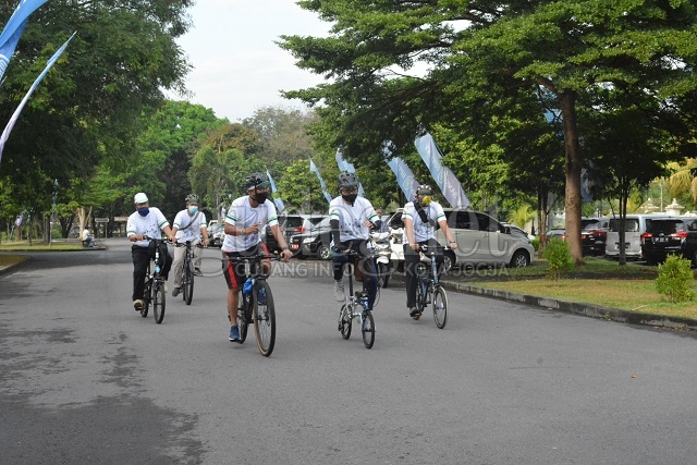 Bersepeda dan Menanam pohon, Cara Goweser Peringati Hari Sepeda Dunia Bersepeda dan Menanam pohon, Cara Goweser Peringati Hari Sepeda Dunia