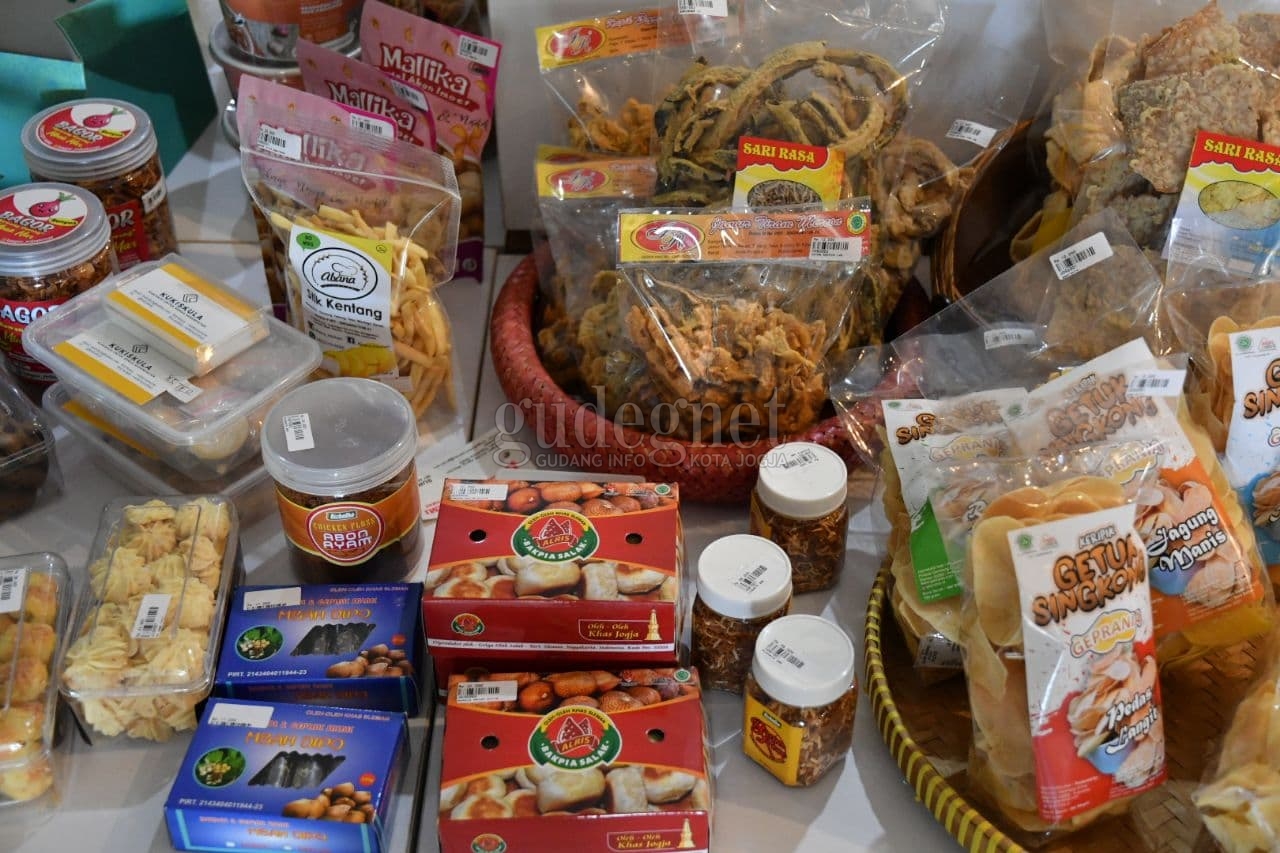 Sosro Dukung Pelaku UMKM Kuliner DIY untuk Berinovasi dan Berkreasi Sosro Dukung Pelaku UMKM Kuliner DIY untuk Berinovasi dan Berkreasi