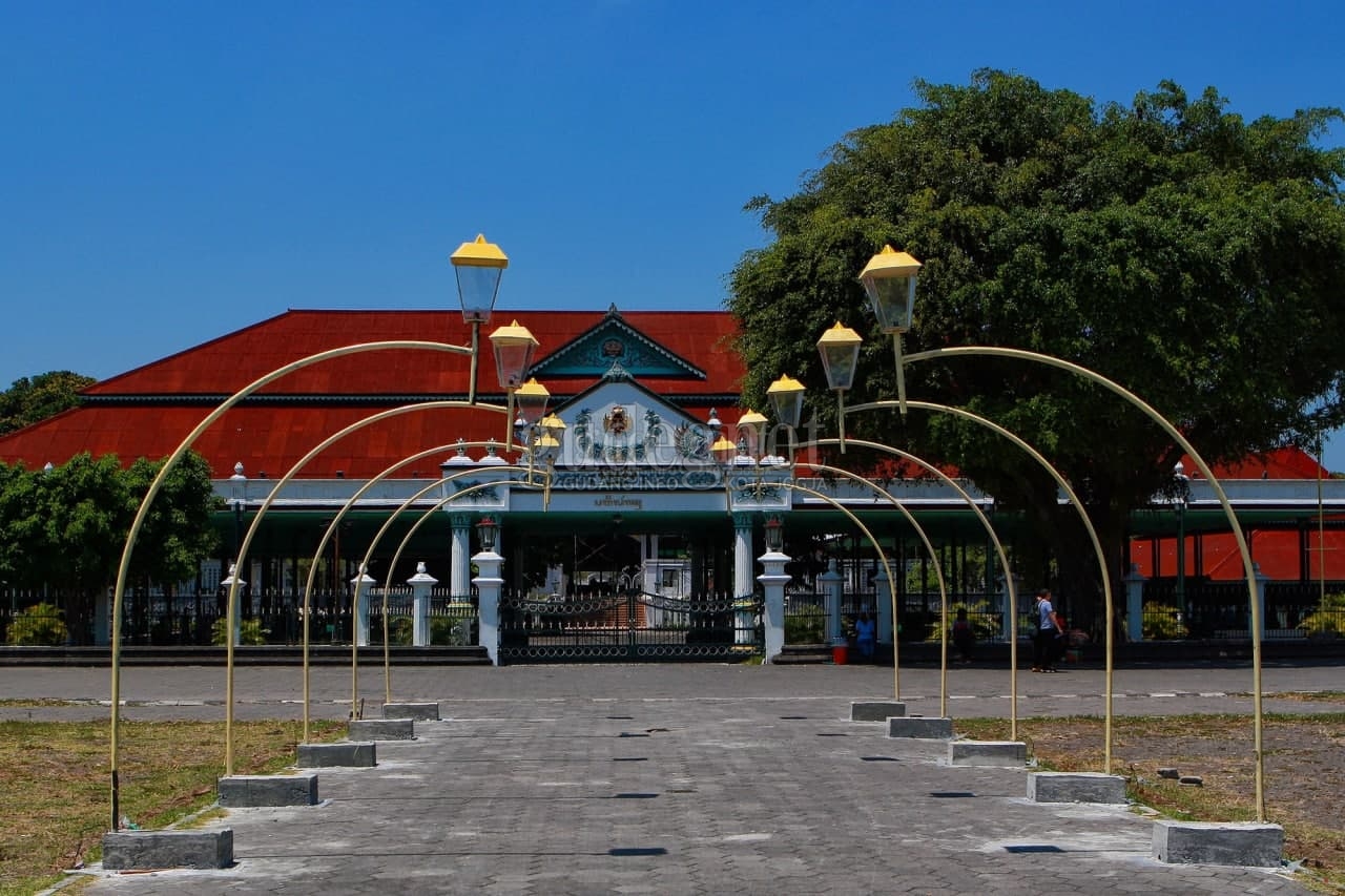 Penularan Covid-19 Melesat, Keraton Tutup Akses Publik Penularan Covid-19 Melesat, Keraton Tutup Akses Publik