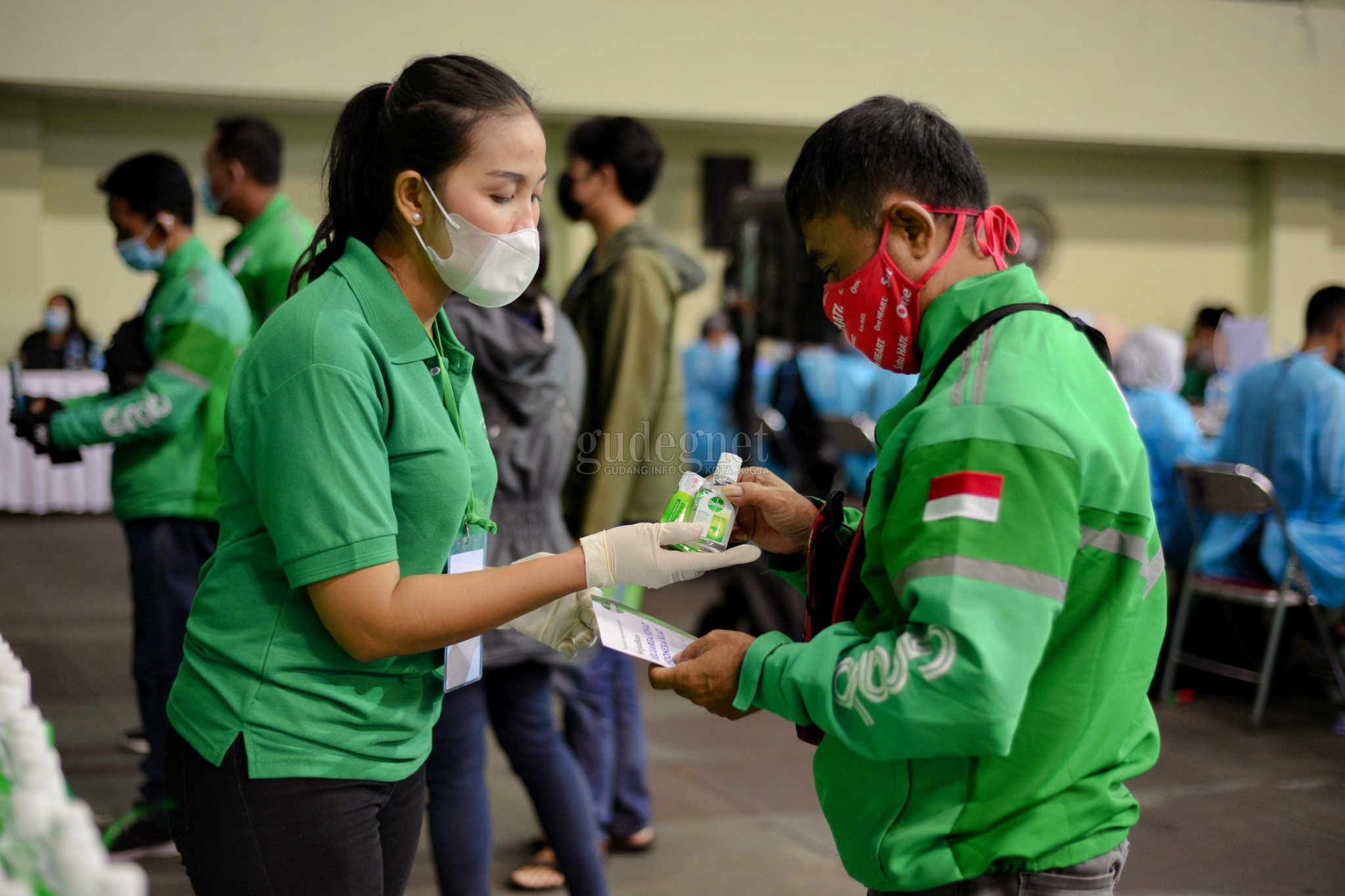 Dettol Dukung Program Vaksinasi Massal di Yogyakarta Dettol Dukung Program Vaksinasi Massal di Yogyakarta