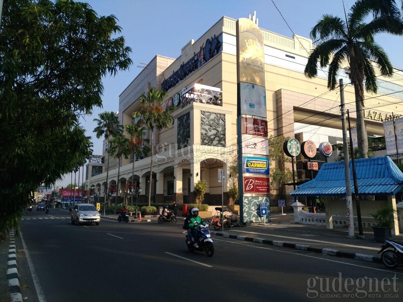 Plaza Ambarrukmo Tutup 3-20 Juli 2021