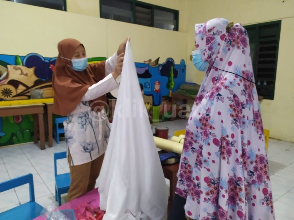 Tingkatkan Potensi Ekonomi Kain Ringkel, Tim UAD Lakukan Pengabdian Masyarakat Tingkatkan Potensi Ekonomi Kain Ringkel, Tim UAD Lakukan Pengabdian Masyarakat