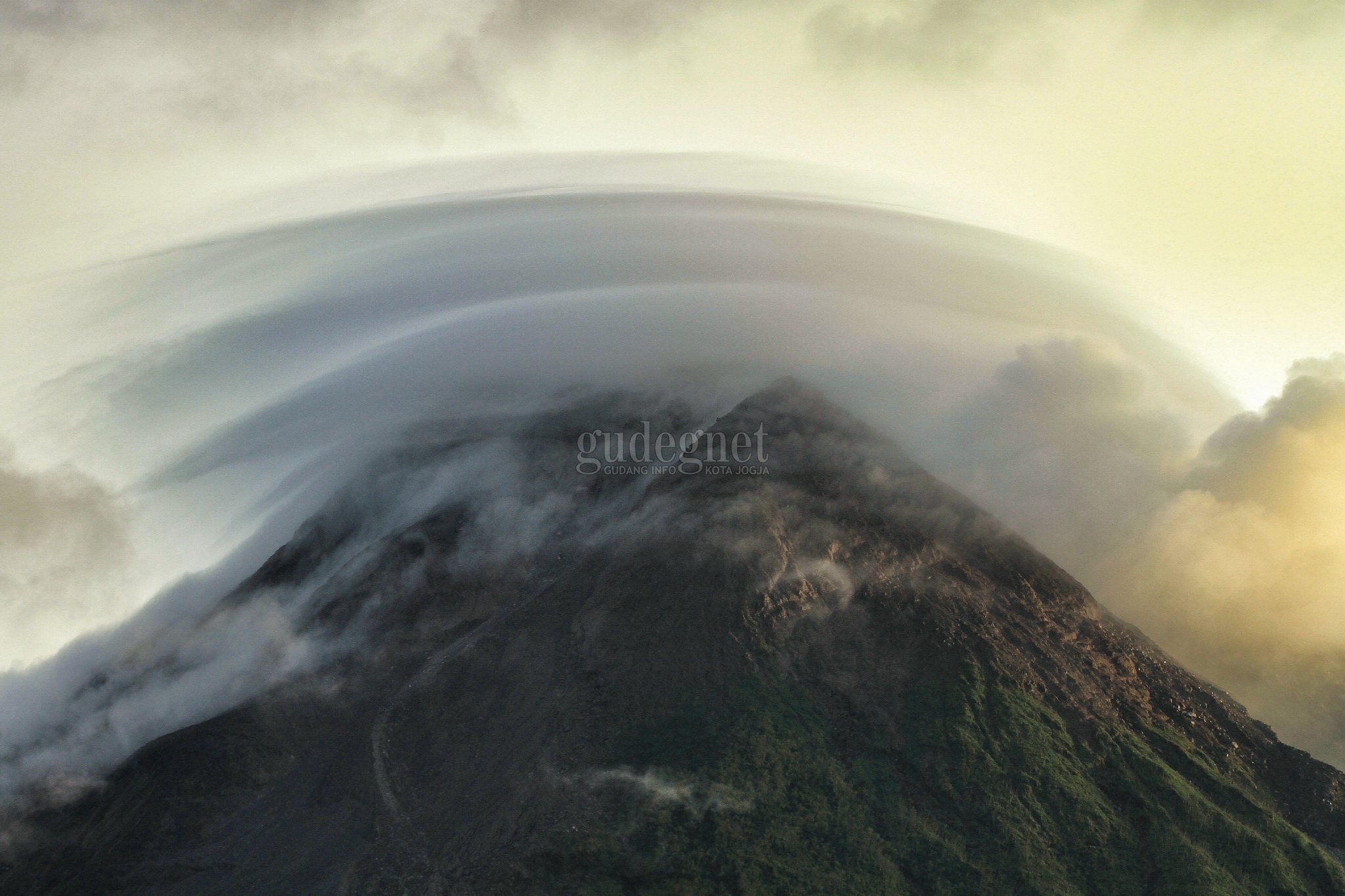 BPPTKG: Aktivitas Merapi Masih Tinggi Pekan Ini BPPTKG: Aktivitas Merapi Masih Tinggi Pekan Ini