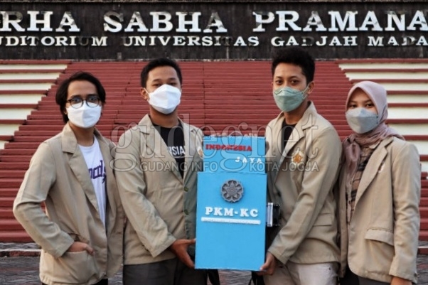 Smart Vaccine Tube Milik UGM Bisa Bawa Vaksin Hingga Daerah Terpencil Smart Vaccine Tube Milik UGM Bisa Bawa Vaksin Hingga Daerah Terpencil