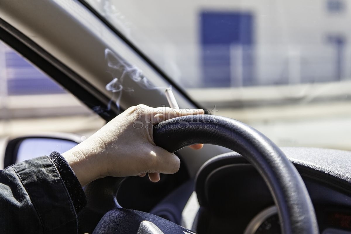 Tips Menghilangkan Bau Rokok di Mobil Tips Menghilangkan Bau Rokok di Mobil