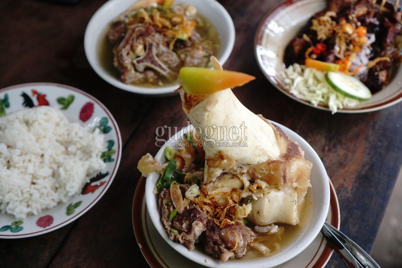 Rekomendasi Lima Makanan Berkuah, Bakmi Jawa hingga Lontong Kikil Rekomendasi Lima Makanan Berkuah, Bakmi Jawa hingga Lontong Kikil