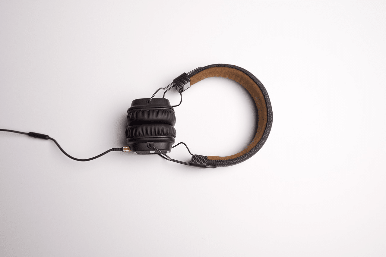 Tips Membersihkan Headphone Tips Membersihkan Headphone