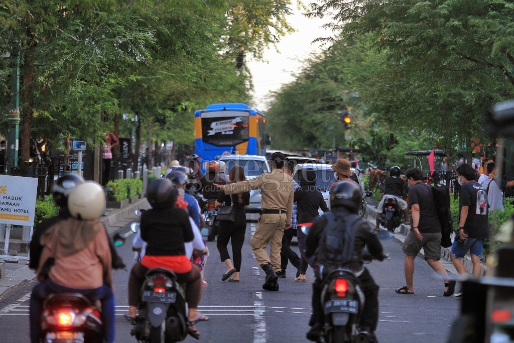 Wisatawan Masuk Malioboro Harus Daftar Website SowanJogja.id Wisatawan Masuk Malioboro Harus Daftar Website SowanJogja.id