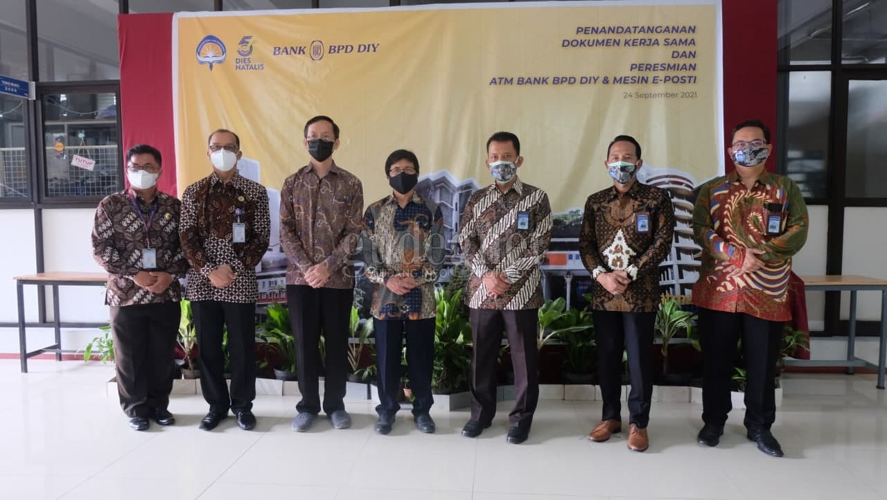 Gandeng BPD DIY, UAJY Resmikan ATM dan E-Posti Gandeng BPD DIY, UAJY Resmikan ATM dan E-Posti