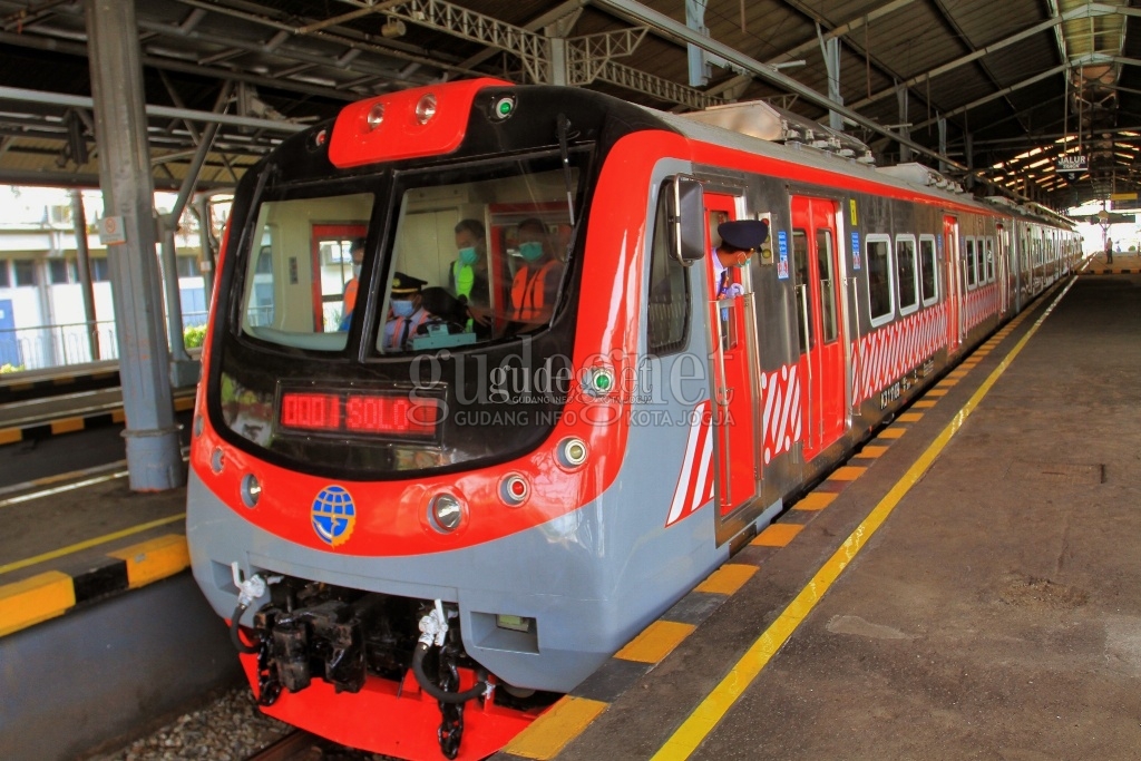 Mulai 1 November 2021, Beli Tiket KRL Menggunakan Vending Machine