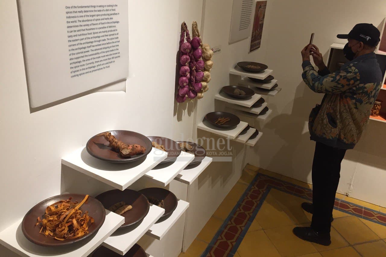 Menyimak Makanan Bercerita dalam Pameran Upaboga Menyimak Makanan Bercerita dalam Pameran Upaboga