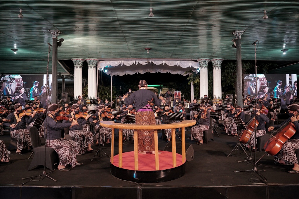 Royal Orchestra Akan Gelar Konser Kejutan di Akhir Tahun Royal Orchestra Akan Gelar Konser Kejutan di Akhir Tahun