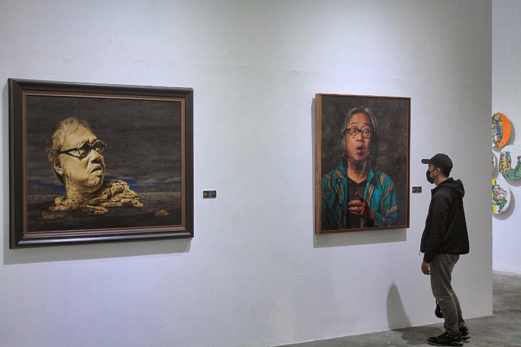 Pameran 'Menawar Isyarat' Rayakan Ulang Tahun Ke-60 Butet Kartaredjasa Pameran 'Menawar Isyarat' Rayakan Ulang Tahun Ke-60 Butet Kartaredjasa