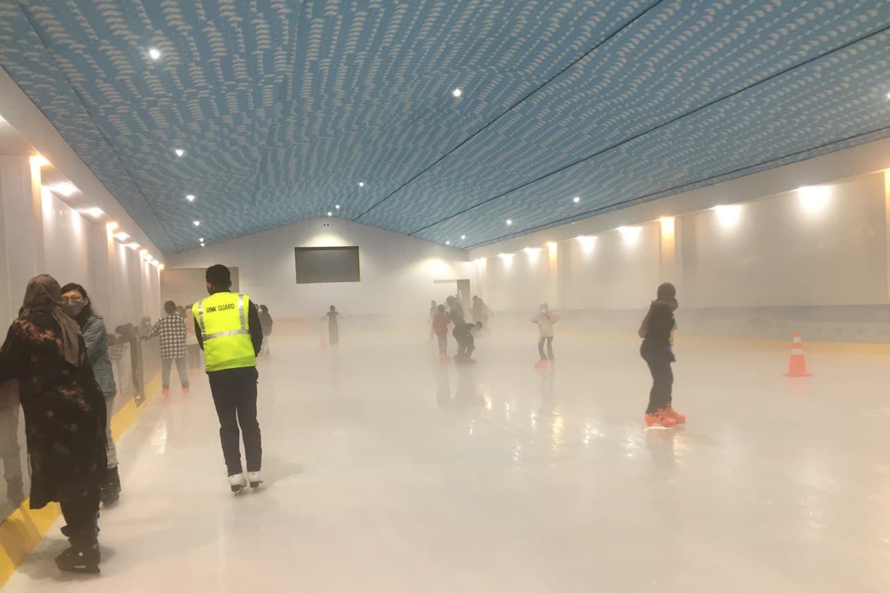 SCH Ice Skating Arena, Pertama di Sleman SCH Ice Skating Arena, Pertama di Sleman