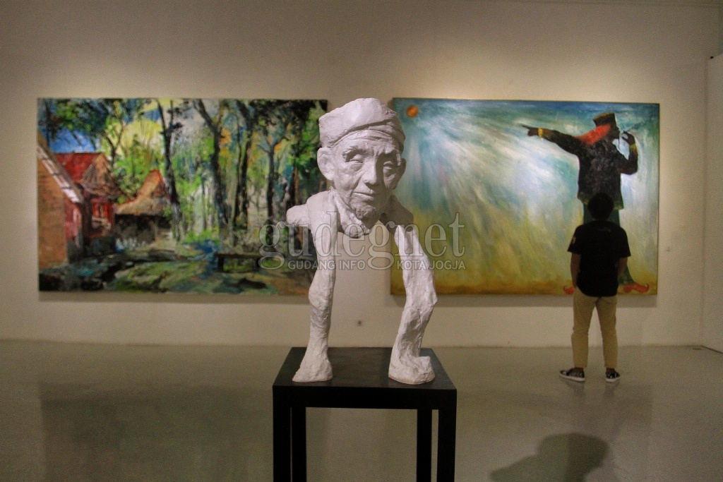 Pameran Seni Rupa Potret Kiai, Membaca Fenomena Keulamaan Indonesia Pameran Seni Rupa Potret Kiai, Membaca Fenomena Keulamaan Indonesia