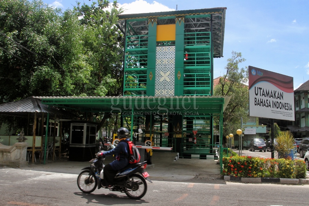 1 Februari Parkir Vertikal Balai Kota Mulai Beroperasi 1 Februari Parkir Vertikal Balai Kota Mulai Beroperasi