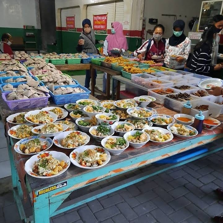 Market Angkring Sajikan 33 Macam Nasi Kucing Market Angkring Sajikan 33 Macam Nasi Kucing