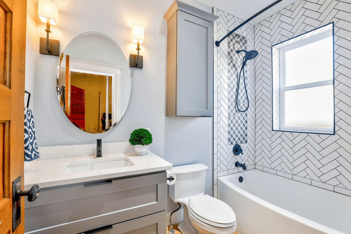 Singkirkan Benda-benda ini dari Kamar Mandi Singkirkan Benda-benda ini dari Kamar Mandi