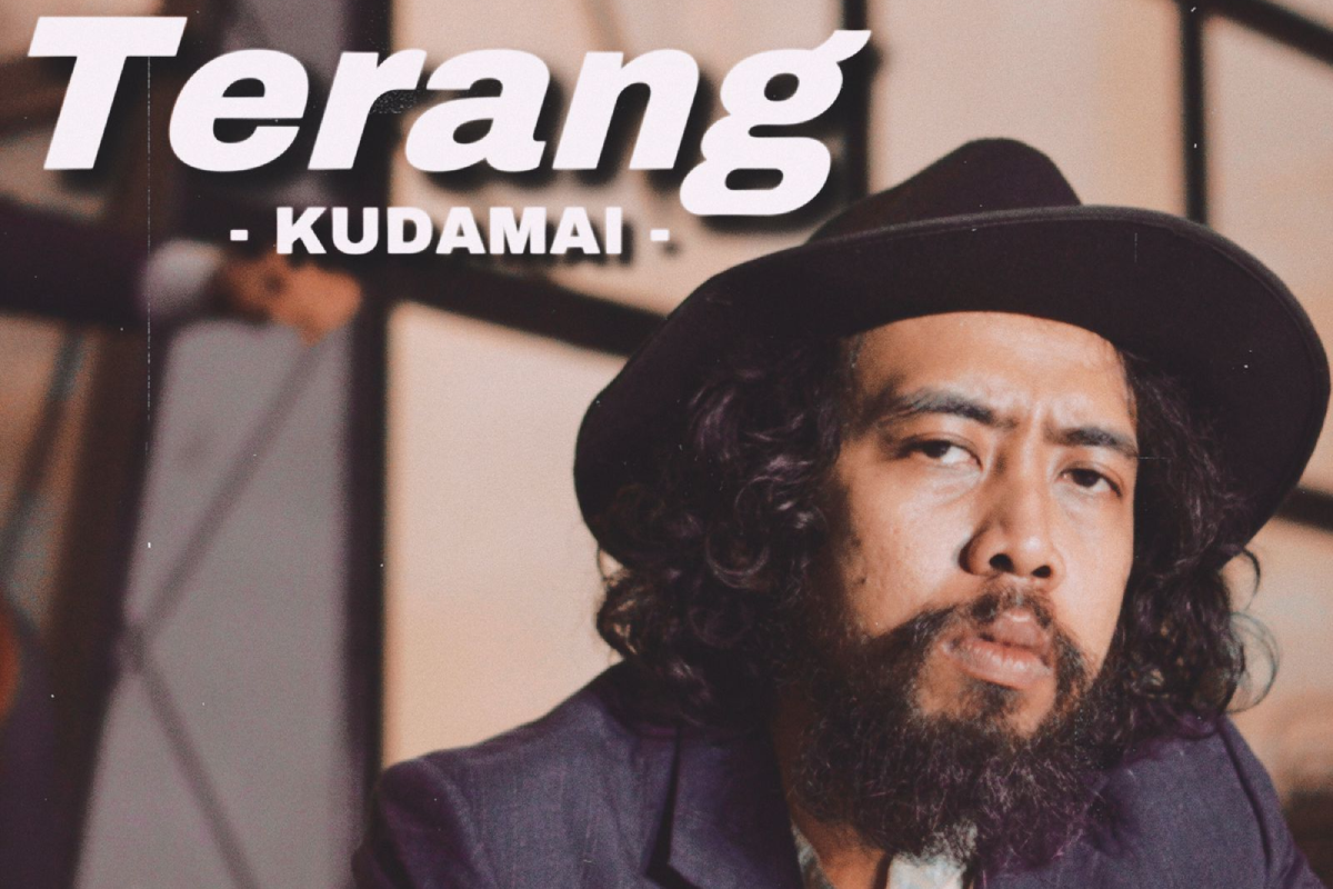 Rilis Lagu 'Terang', Kukuh Kudamai Bakal Konsisten Garap Lagu Tematik Rilis Lagu 'Terang', Kukuh Kudamai Bakal Konsisten Garap Lagu Tematik
