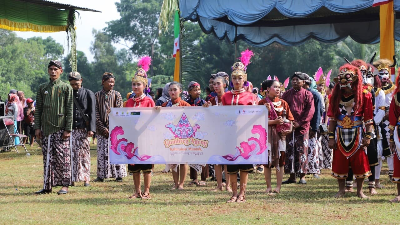 Warga Muntuk, Bantul Gelar 'Gumbreg Ageng' Warga Muntuk, Bantul Gelar 'Gumbreg Ageng'