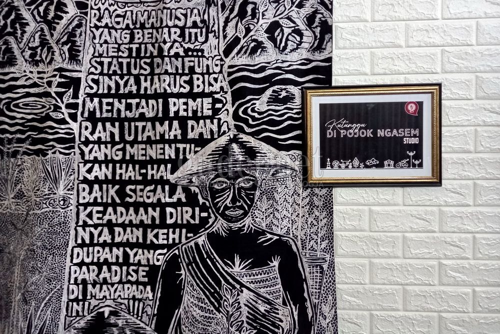 Busana Kamanungsan Guntur Susilo dalam Batik Hajuningrat