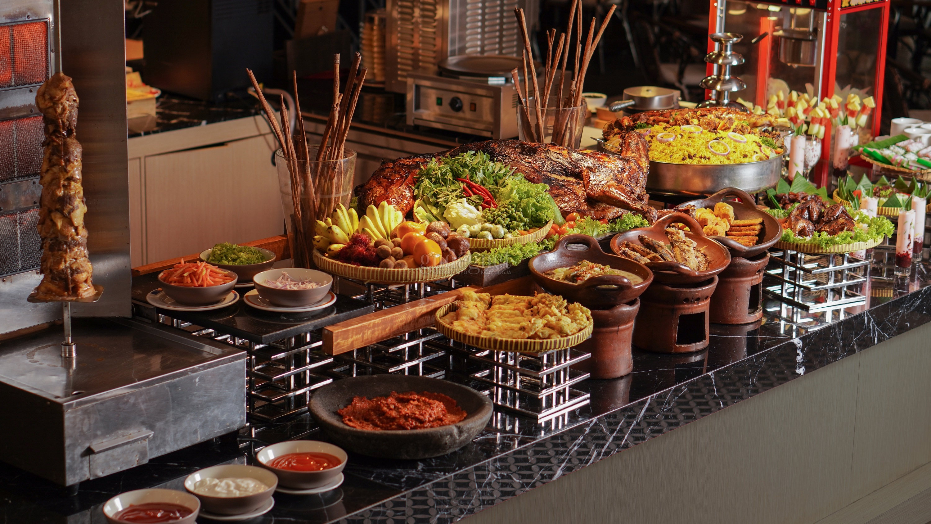 Trilogi Kampoeng Ramadan Kimaya, Buffet Buka Puasa All-You-Can-Eat yang Memikat Foto: All-you-can-eat buffet Yogyakarta, 24 Trilogi Kampoeng Ramadan Kimaya, Buffet Buka Puasa All-You-Can-Eat yang Memikat Foto: All-you-can-eat buffet Yogyakarta, 24