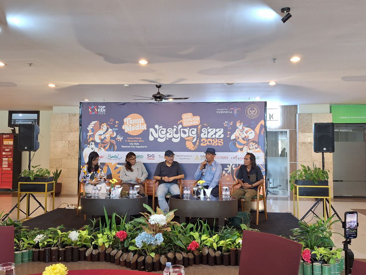 Ngayogjazz 2025: “Jazz Diundang Mbokmu”, Saatnya Pulang dan Bergembira di Imogiri Ngayogjazz 2025: “Jazz Diundang Mbokmu”, Saatnya Pulang dan Bergembira di Imogiri