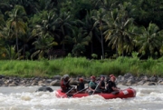 Wisata Rafting Pacu Adrenalin 