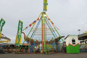 Parkir dan Stand Sekaten Jauh Lebih Rapi