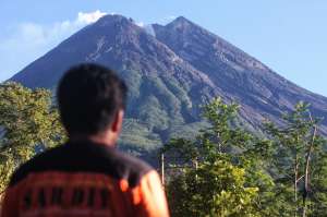 Perkembangan Merapi: Pagi Ini Luncurkan Awan Panas Guguran 1 Km