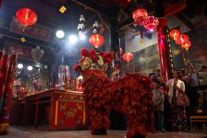 Barongsai Meriahkan Imlek Klenteng Fuk Ling Miau 