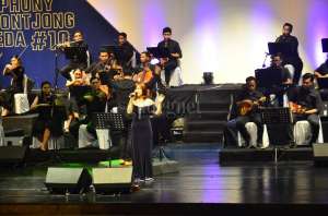Symphony Kerontjong Moeda #10, 'Stambul Baju Biru' sampai 'Smoke on The Water'