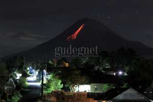 Aktivitas Meningkat, Potensi Bahaya Merapi Sektor Barat Daya Menjadi 7 Km