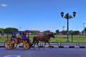 Prakiraan Cuaca Esok Hari, Berawan dan Hujan